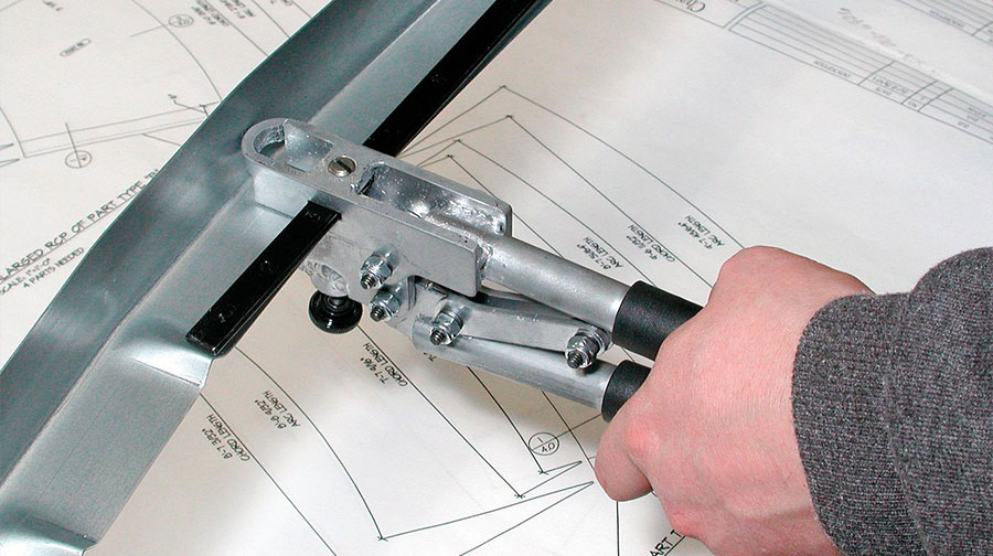 pro-go-connectors-radiustrim-bender.jpg